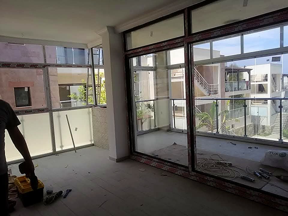 Pamay Yapı’nın Bodrum’da yaptığı cam balkon ve cam sistemleri işi, 6. fotoğraf